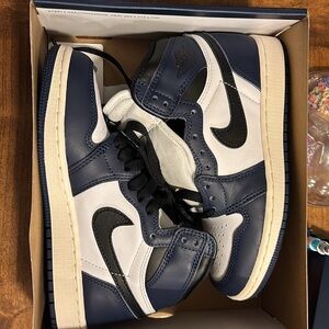 NIB Nike air Jordan’s kids size 3.5. Midnight Navy perfect condition.